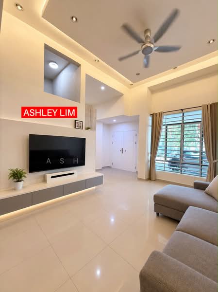 3-storey Terraced House for Sale in Gelugor (Penang) - Ashley Lim - Living Room - PropertyGuru.com.my