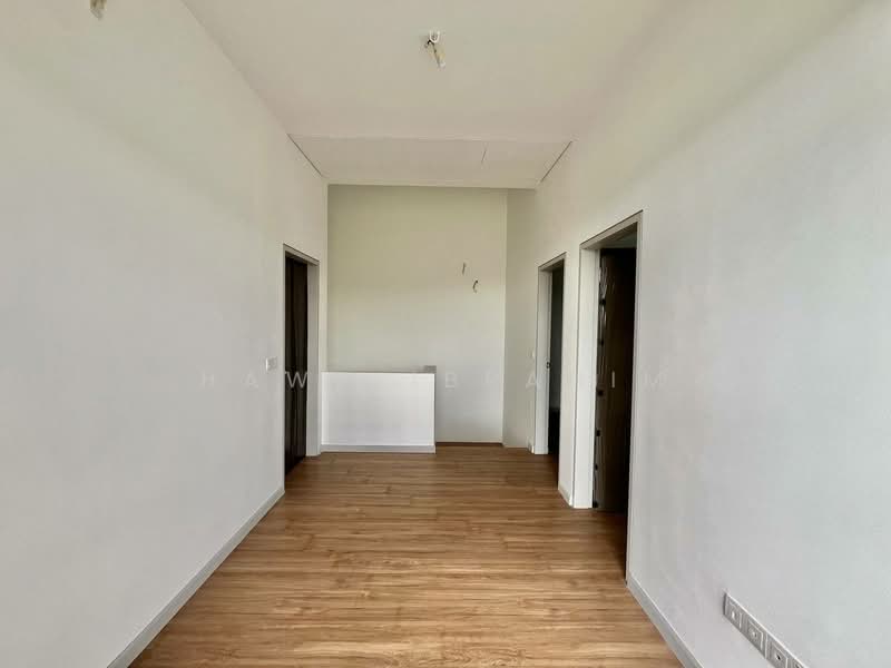 2-storey Terraced House for Sale in Serene Heights (Semenyih) - Hawa Ibrahim - Corridor - PropertyGuru.com.my