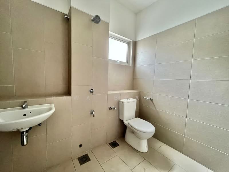 2-storey Terraced House for Sale in Serene Heights (Semenyih) - Hawa Ibrahim - Bathroom - PropertyGuru.com.my