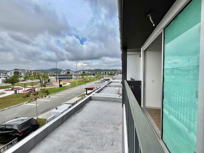 2-storey Terraced House for Sale in Serene Heights (Semenyih) - Hawa Ibrahim - Balcony - PropertyGuru.com.my