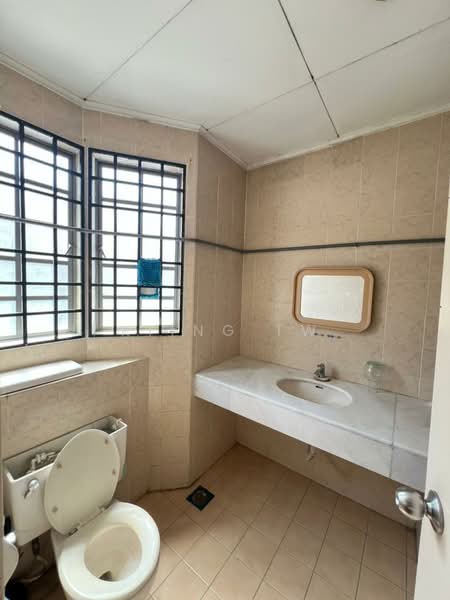 Rumah Teres 2.5-Tingkat untuk Dijual di Bandar Sri Damansara (Selangor) - Kiing TW - Bathroom - PropertyGuru.com.my