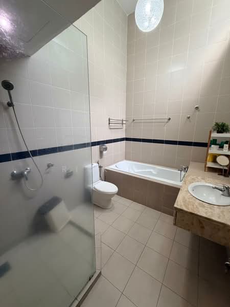 2.5-storey Terraced House for Sale in Sierramas (Sungai Buloh) - Rick Lum - Bathroom - PropertyGuru.com.my