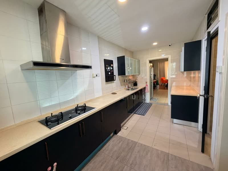 2.5-storey Terraced House for Sale in Sierramas (Sungai Buloh) - Rick Lum - Kitchen - PropertyGuru.com.my