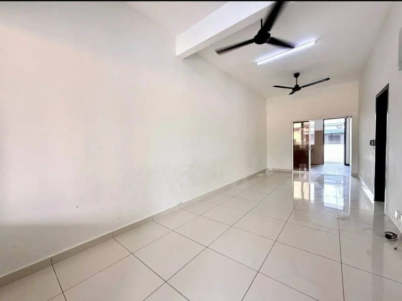 1-storey Terraced House for Sale in Dengkil (Selangor) - Sue Ahmad - Living Room - PropertyGuru.com.my