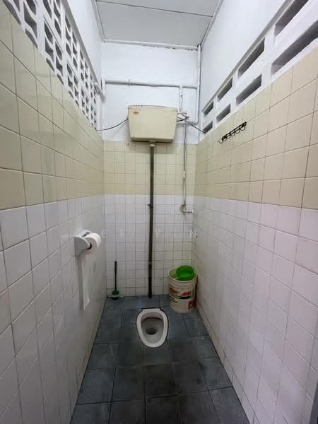 Rumah Teres 1-Tingkat untuk Dijual di Taman Ungku Tun Aminah (Skudai) - See Yin . - Bathroom - PropertyGuru.com.my
