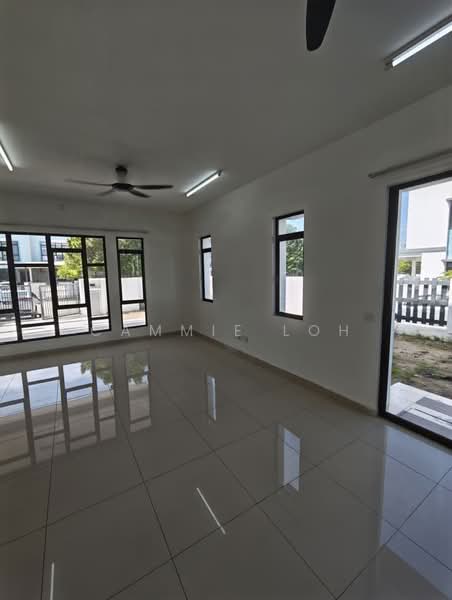 Semi-Detached House for Sale in Semenyih (Selangor) - Cammie Loh - Living Room - PropertyGuru.com.my