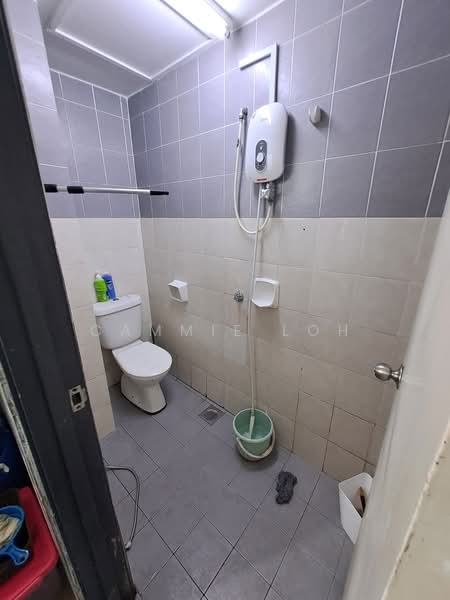 Apartment for Sale at Teratai Residence - Cammie Loh - Bathroom - PropertyGuru.com.my