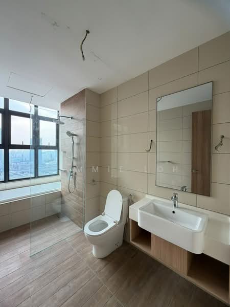 Kediaman Servis untuk Dijual di Avara - Cammie Loh - Bathroom - PropertyGuru.com.my