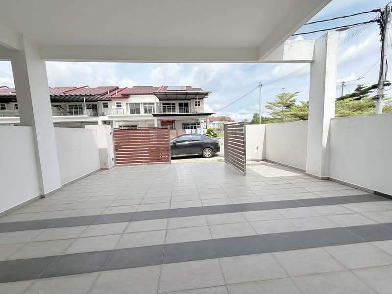 Rumah Teres 2-Tingkat untuk Dijual di Taman Kluang Perdana (Kluang) - Gipson Lay - PropertyGuru.com.my