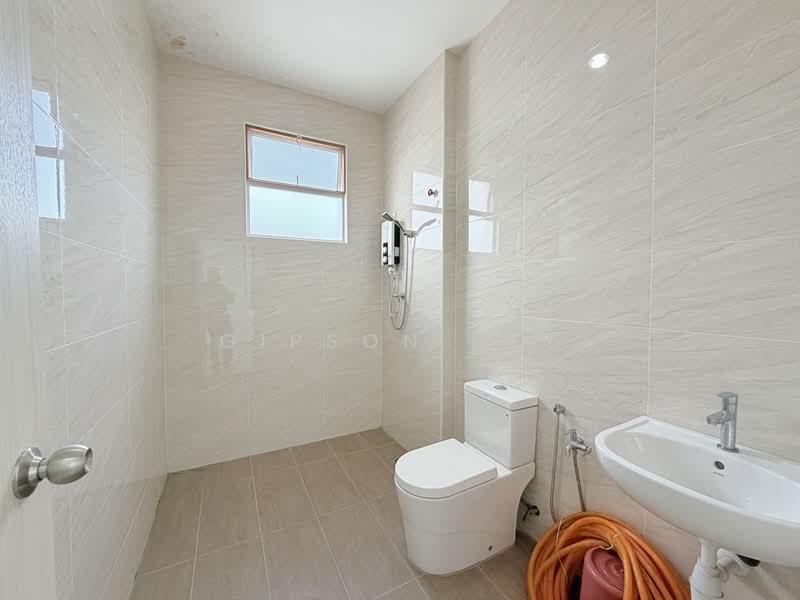Rumah Teres 2-Tingkat untuk Dijual di Taman Kluang Perdana (Kluang) - Gipson Lay - PropertyGuru.com.my