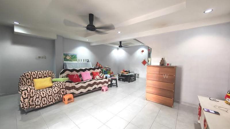 2-storey Terraced House for Sale in Bandar Putra Permai (Seri Kembangan) - Frances Liew - Living Room - PropertyGuru.com.my