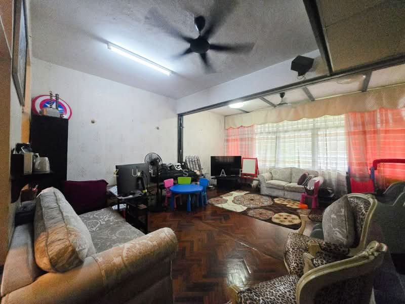 Semi-Detached House for Sale in Ampang Jaya (Ampang) - Zul Syafiq - Living Room - PropertyGuru.com.my