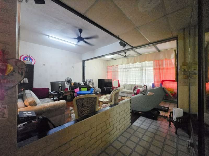 Semi-Detached House for Sale in Ampang Jaya (Ampang) - Zul Syafiq - Living Room - PropertyGuru.com.my