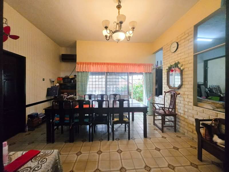 Semi-Detached House for Sale in Ampang Jaya (Ampang) - Zul Syafiq - Dining Room - PropertyGuru.com.my