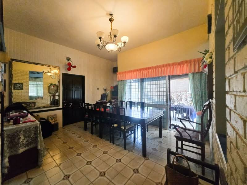 Semi-Detached House for Sale in Ampang Jaya (Ampang) - Zul Syafiq - Dining Room - PropertyGuru.com.my