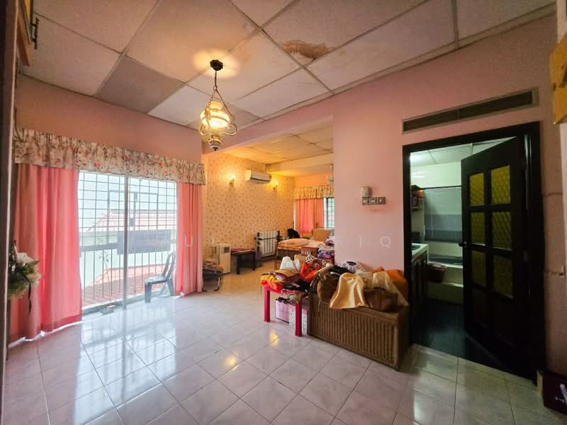 Semi-Detached House for Sale in Ampang Jaya (Ampang) - Zul Syafiq - Living Room - PropertyGuru.com.my