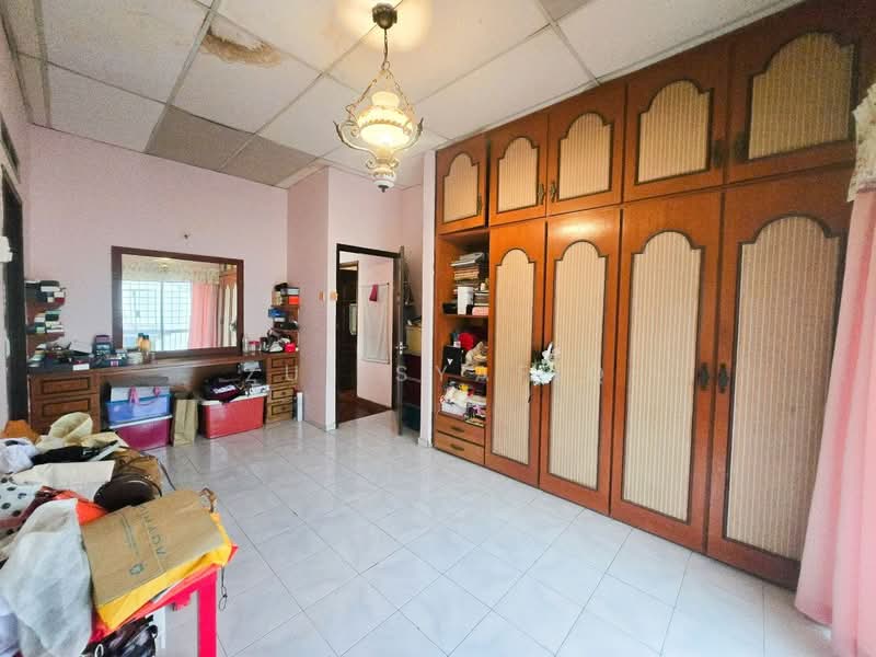 Semi-Detached House for Sale in Ampang Jaya (Ampang) - Zul Syafiq - Bedroom - PropertyGuru.com.my