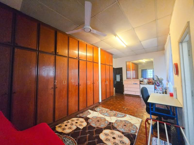 Semi-Detached House for Sale in Ampang Jaya (Ampang) - Zul Syafiq - Bedroom - PropertyGuru.com.my