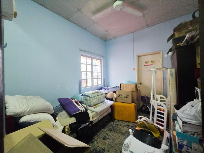 Semi-Detached House for Sale in Ampang Jaya (Ampang) - Zul Syafiq - Bedroom - PropertyGuru.com.my