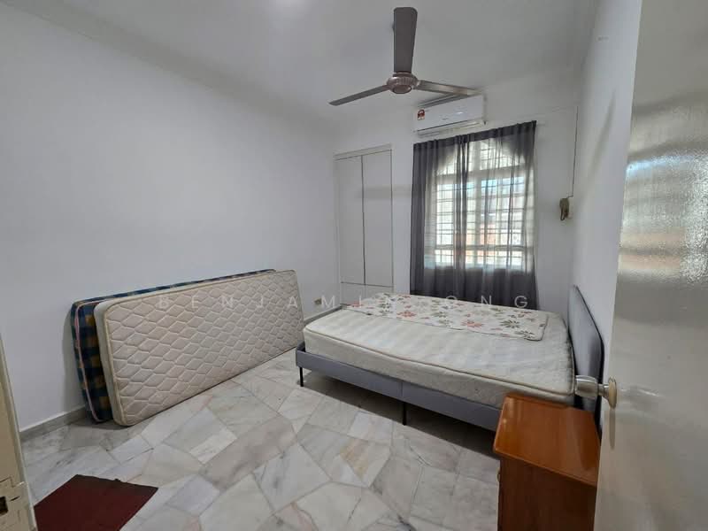 1-storey Terraced House for Rent in Taman Desa Jaya (Johor Bahru) - Benjamin Ong - Bedroom - PropertyGuru.com.my
