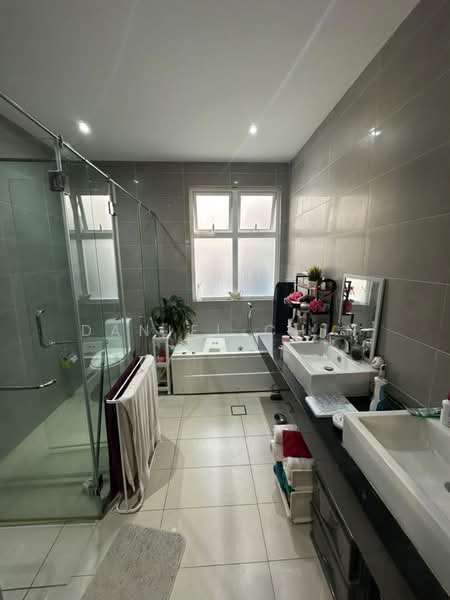 Rumah Teres 2.5-Tingkat untuk Disewa di Ulu Kelang (Selangor) - Daniel Chin - Bathroom - PropertyGuru.com.my