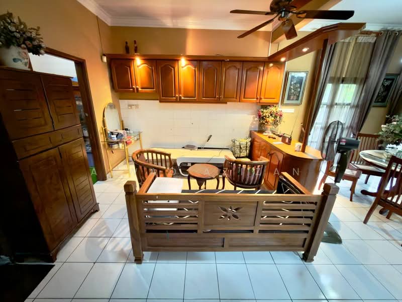 2-storey Terraced House for Sale in Seksyen 1 Bandar Baru Bangi (Bandar Baru Bangi) - Ajwad Azizan - PropertyGuru.com.my