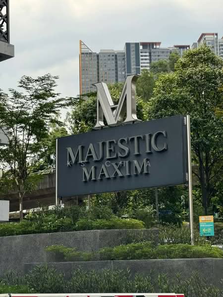 Kediaman Servis untuk Dijual di Majestic Maxim - KS Chia - Exterior - PropertyGuru.com.my