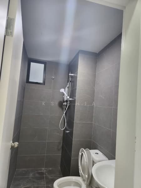 Kediaman Servis untuk Dijual di Majestic Maxim - KS Chia - Bathroom - PropertyGuru.com.my