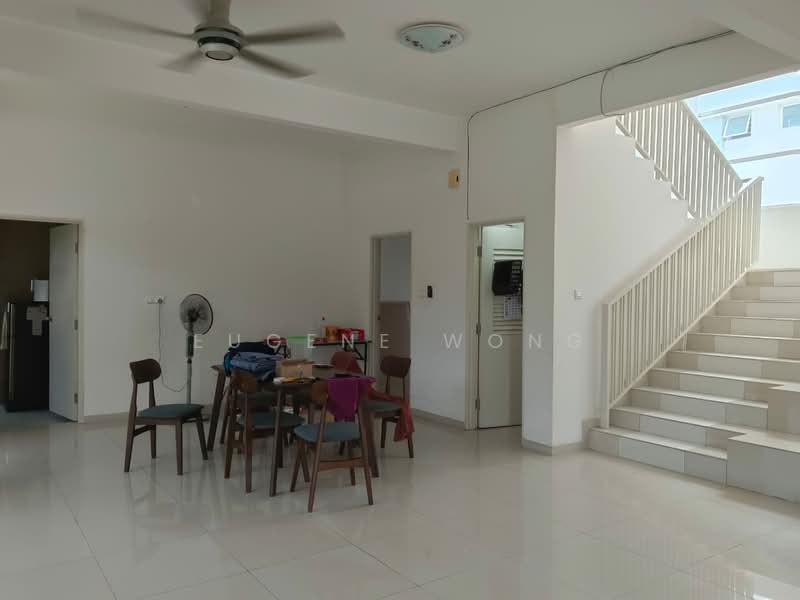 Bungalow House untuk Dijual di Seri Kembangan (Selangor) - Eugene Wong - Living Room - PropertyGuru.com.my