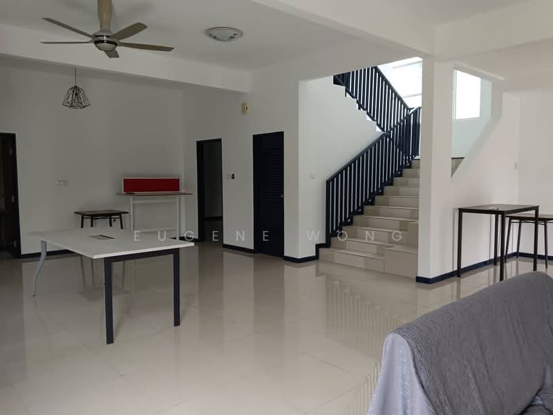 Bungalow House untuk Dijual di Seri Kembangan (Selangor) - Eugene Wong - Living Room - PropertyGuru.com.my