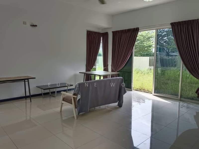 Bungalow House untuk Dijual di Seri Kembangan (Selangor) - Eugene Wong - Living Room - PropertyGuru.com.my
