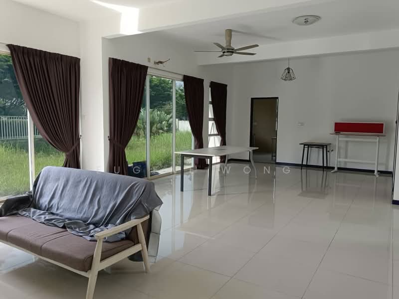 Bungalow House untuk Dijual di Seri Kembangan (Selangor) - Eugene Wong - Living Room - PropertyGuru.com.my