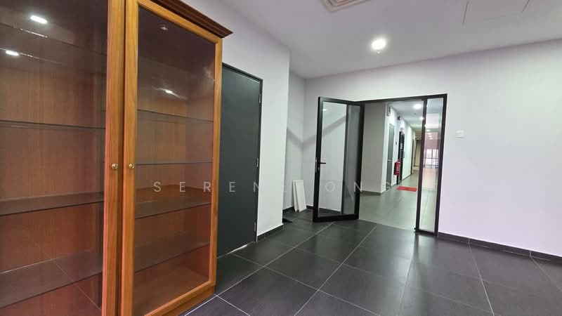 Office for Sale in Petaling Jaya (Selangor) - Serene Ong - Corridor - PropertyGuru.com.my