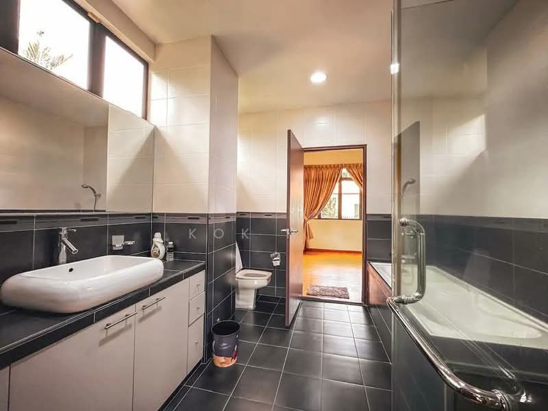 Bungalow House for Sale in Bukit Kesenangan (Johor Bahru) - Kok Hui - Bathroom - PropertyGuru.com.my