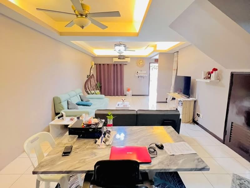 2-storey Terraced House for Rent in Subang Bestari (Shah Alam) - Aziz Saad - Living Room - PropertyGuru.com.my