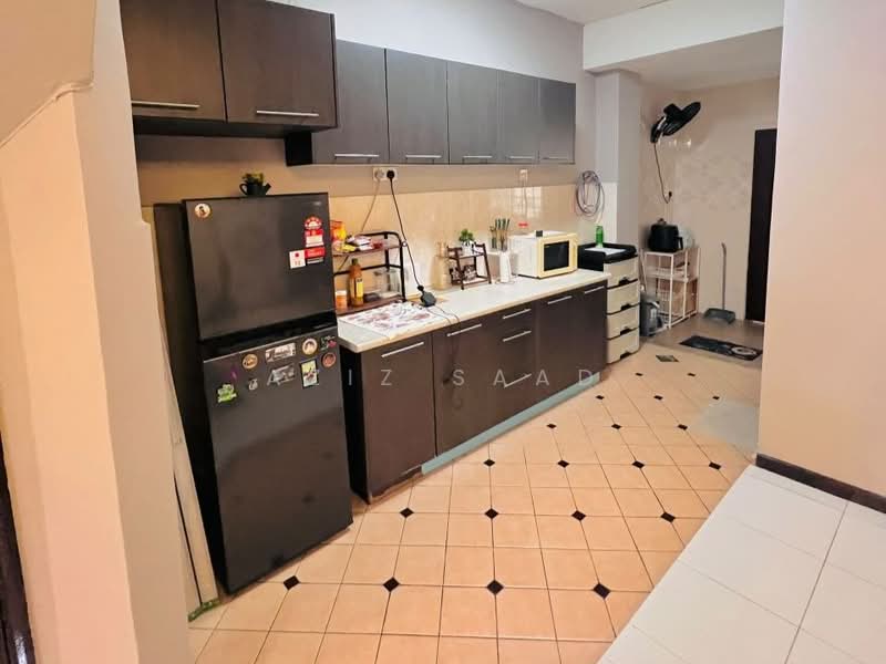 2-storey Terraced House for Rent in Subang Bestari (Shah Alam) - Aziz Saad - Kitchen - PropertyGuru.com.my
