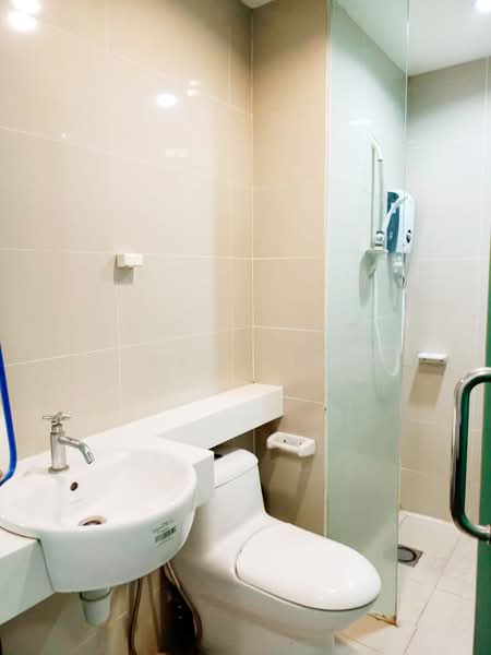 Kediaman Servis untuk Dijual di The Scott Garden SOHO - Sky Lim - Bathroom - PropertyGuru.com.my