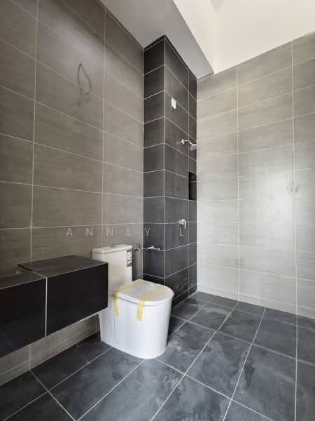 Rumah Teres 2-Tingkat untuk Dijual di Bandar Dato Onn (Tebrau) - Annly Liew - Bathroom - PropertyGuru.com.my