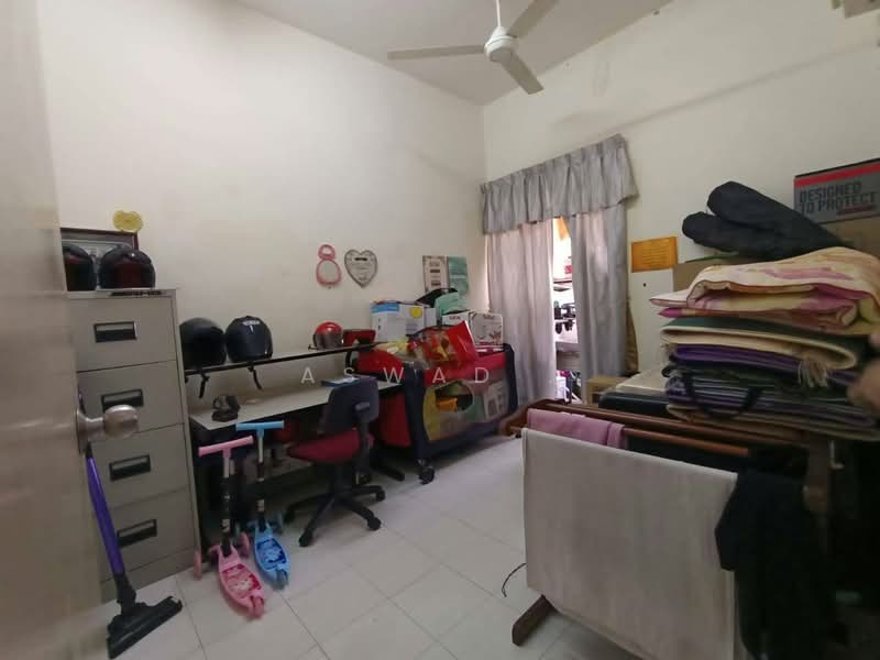 Rumah Teres 2-Tingkat untuk Dijual di Taman Paya Keladi (Kepala Batas) - Aswad . - Study - PropertyGuru.com.my