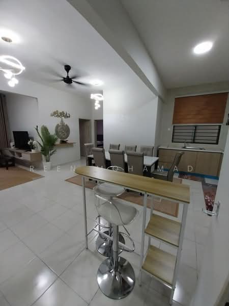 Kondominium untuk Disewa di Residensi Adelia 4 - Reen Mohamad - Living Room - PropertyGuru.com.my