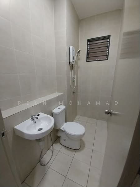 Kondominium untuk Disewa di Residensi Adelia 4 - Reen Mohamad - Bathroom - PropertyGuru.com.my