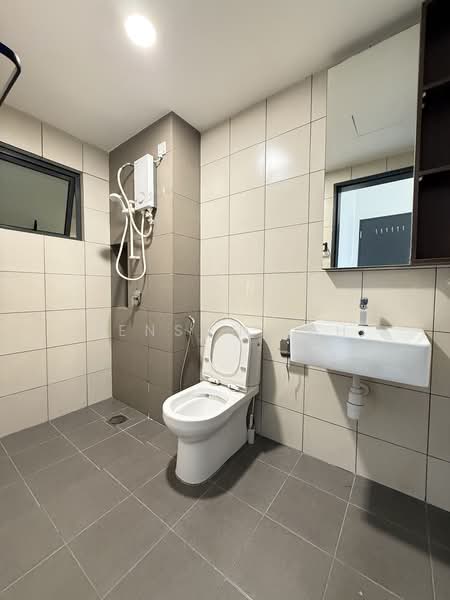 Kediaman Servis untuk Disewa di D'Cosmos Residences - Jenson Teh - Bathroom - PropertyGuru.com.my