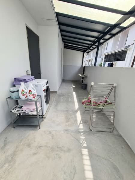 Rumah Teres untuk Disewa di Sepang (Selangor) - Esther Tan - Balcony - PropertyGuru.com.my