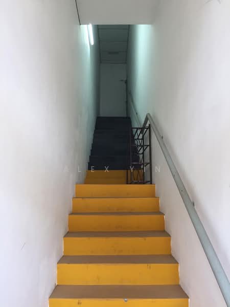 Kedai untuk Dijual di Chemor (Perak) - Alex Yin - Corridor - PropertyGuru.com.my