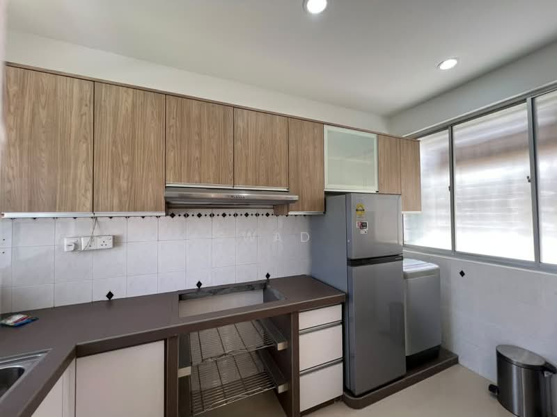 Kondominium untuk Dijual di Azuria Condominium - Aswad . - Kitchen - PropertyGuru.com.my