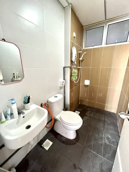 Kediaman Servis untuk Dijual di Larkin Heights - Vincent Lim - PropertyGuru.com.my