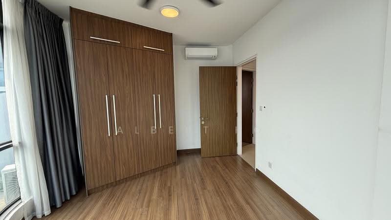 Kediaman Servis untuk Dijual di Aragreens - Albert Ho - Bedroom - PropertyGuru.com.my