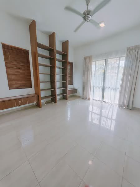 Bungalow House untuk Disewa di Valencia (Sungai Buloh) - Pinky Choong - PropertyGuru.com.my