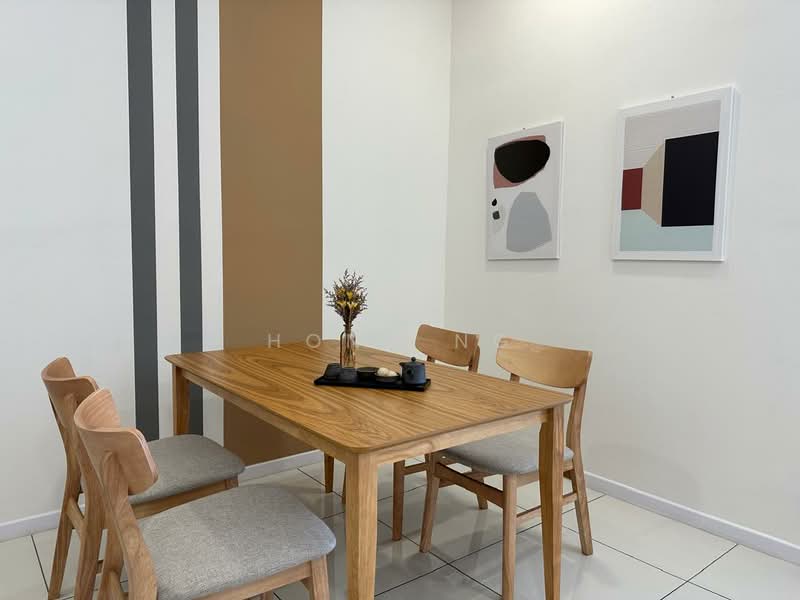 Service Residence for Rent at The Glenz @ Glenmarie - Hong Ng - Dining Room - PropertyGuru.com.my