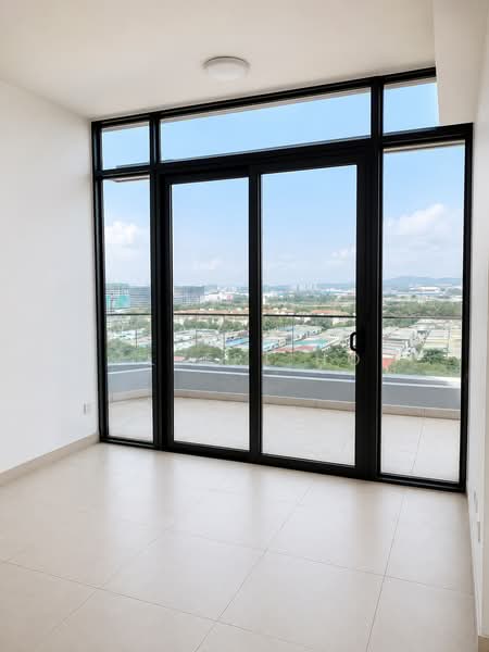 Kediaman Servis untuk Dijual di Aragreens - Albert Ho - Balcony - PropertyGuru.com.my